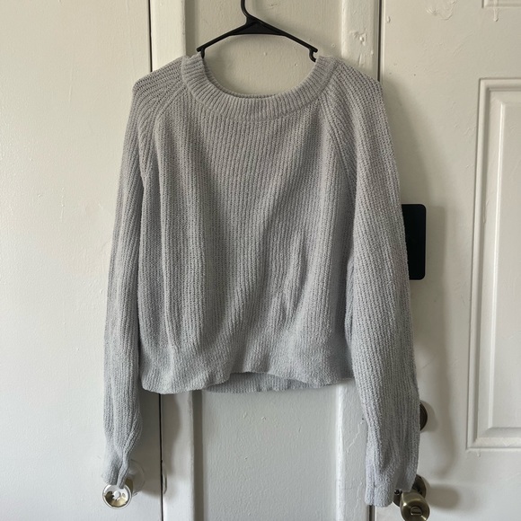 Express Sweater - Picture 2 of 3